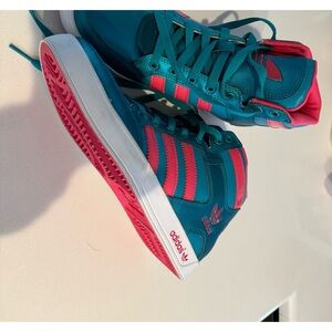 Adidas high top Sneakers